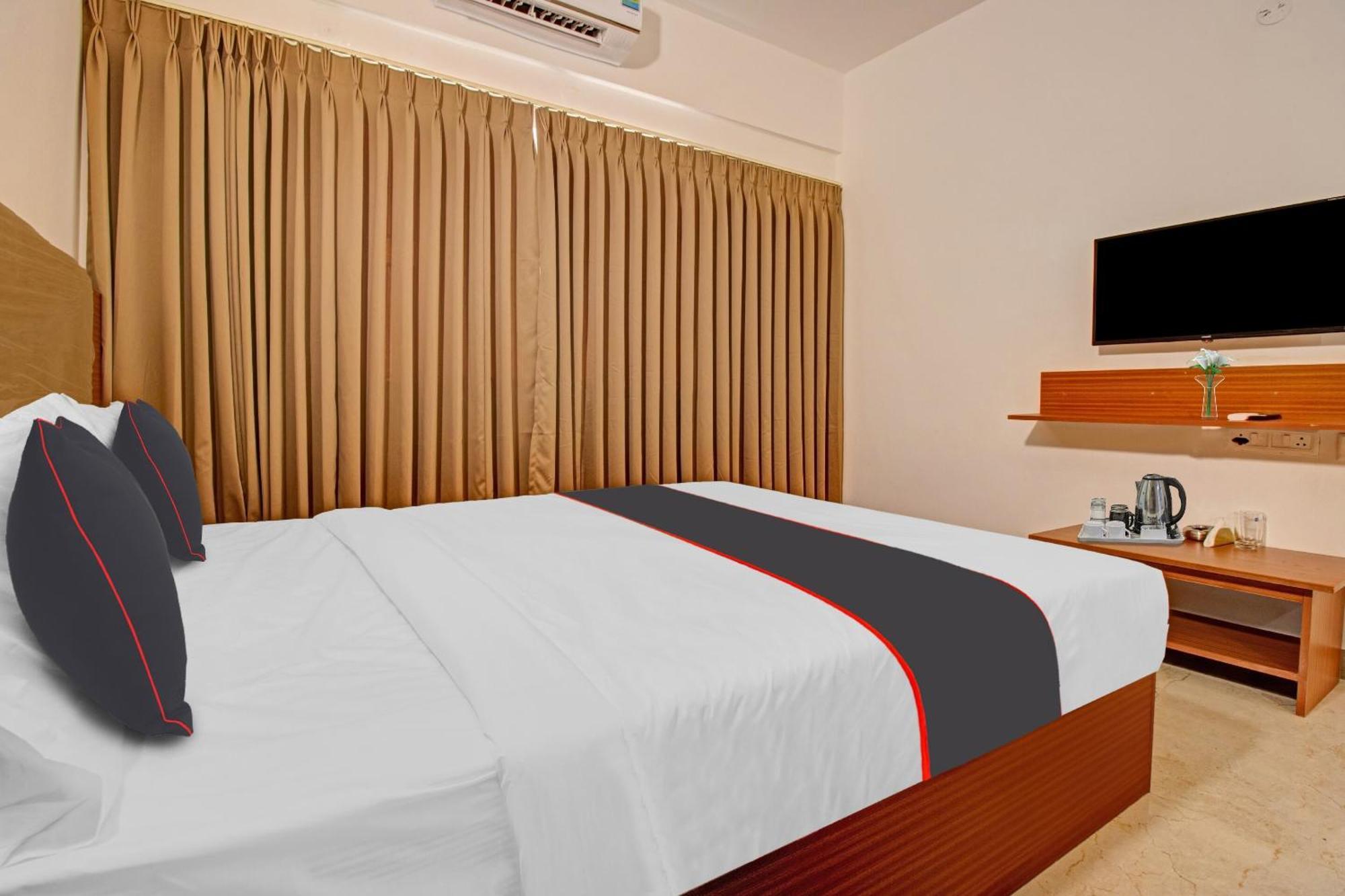 Super Collection O Petals Otium Business Hotel Μπανγκαλόρ Εξωτερικό φωτογραφία