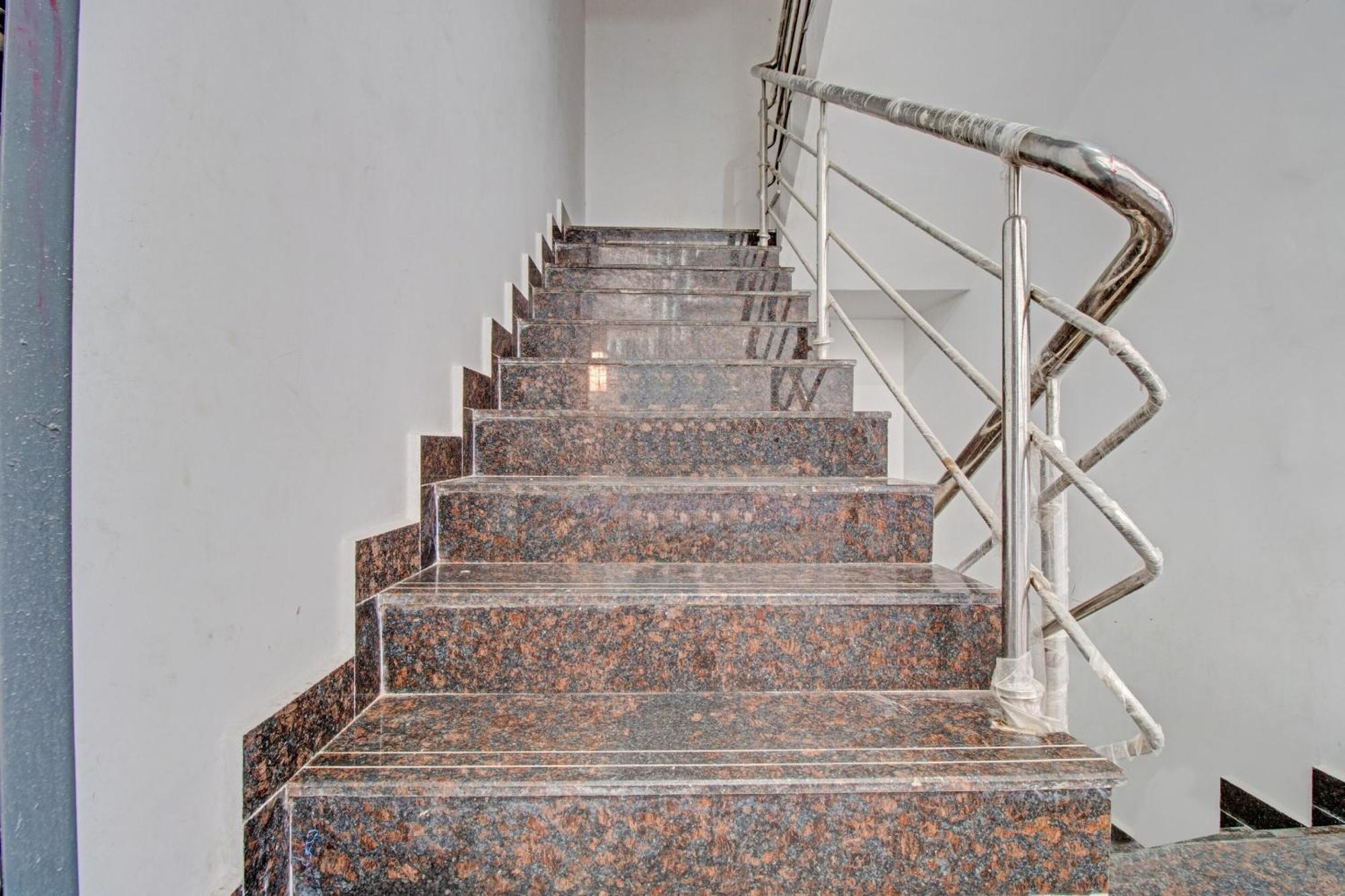 Super Collection O Petals Otium Business Hotel Μπανγκαλόρ Εξωτερικό φωτογραφία